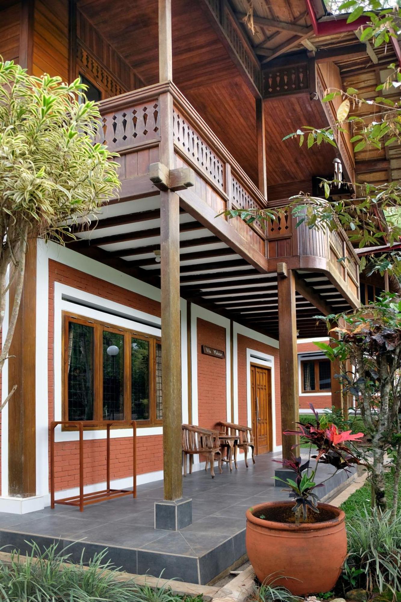Jambuluwuk Convention Hall & Resort Batu Batu  Exterior photo